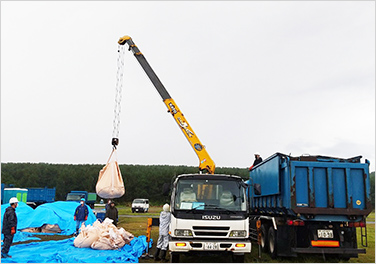 Support for recovery from environmental contamination incident caused by a cargo ship that ran aground near Hachinohe (Daiseki Kanto Works)