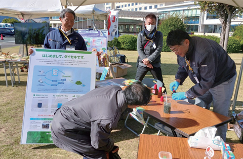 Agreement signing ceremony on business partnership with Gamagori City (Daiseki)